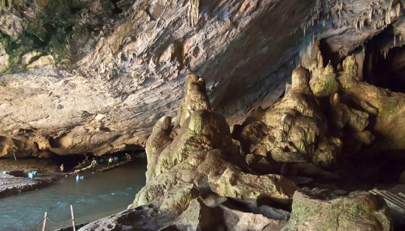 Lod Cave Pai: An Honest Guide to Rafts, Swifts and the Ride North