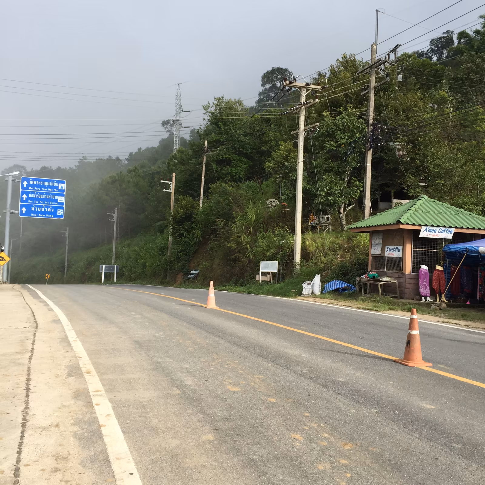 Winding 762-curve mountain road on how to get to Pai from Chiang Mai